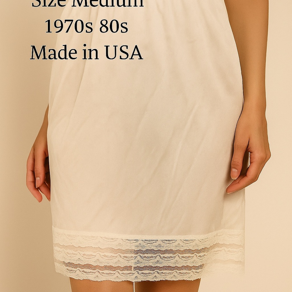 Vintage Melody Ivory Nylon Half Slip Medium Lace Trim 70s 80s USA